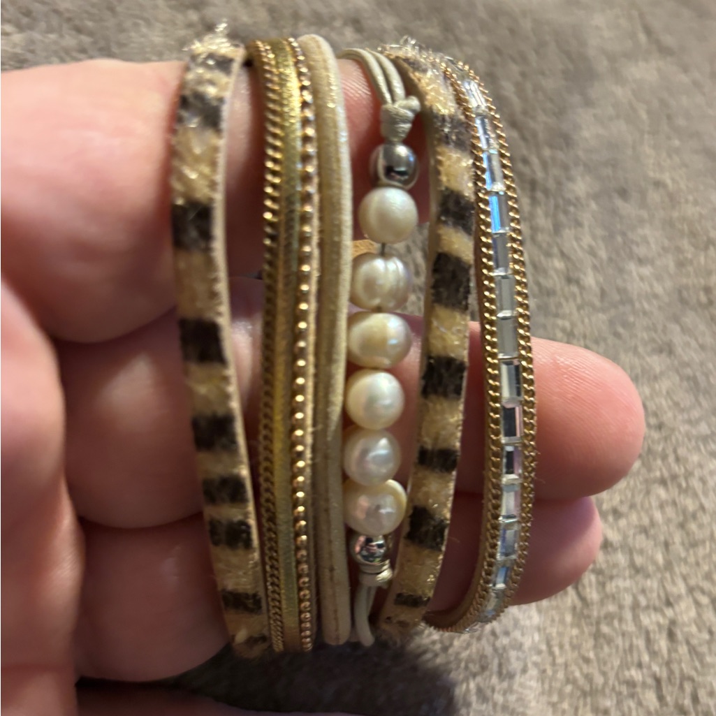 Saachi Multi-Strand Suede Leopard Print Pearl Designer Bracelet 15$